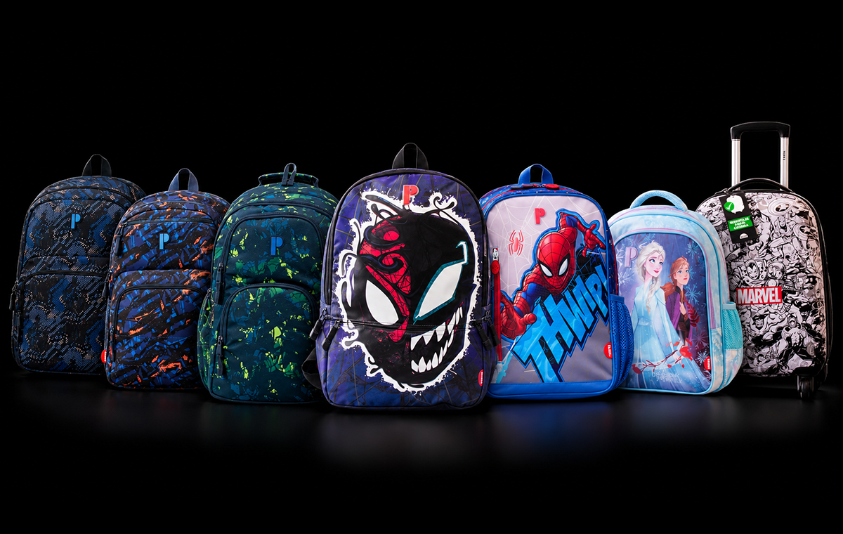 Campaña de mochilas y accesorios